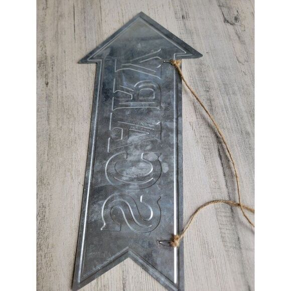 Scary tin Arrow sign Halloween haunted house - Picture 7 of 8